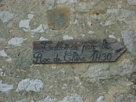 Panneau d'horaire du Roc de Chère