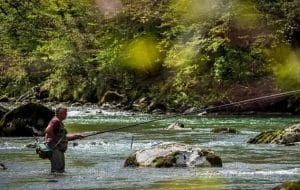 Pêche en rivière près d'Annecy