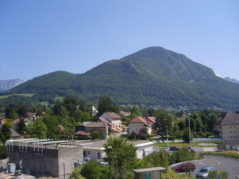 Mont Veyrier vue depuis Annecy le Vieux