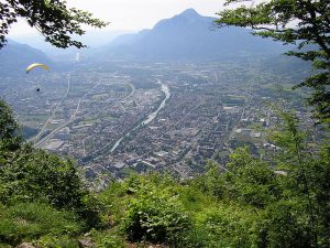 Vue de Cluses depuis la pointe de Chevran