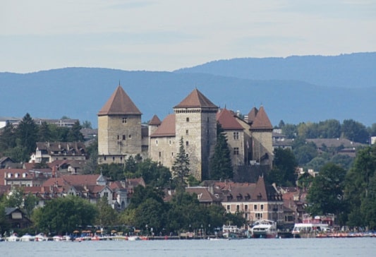Das Schloss von Annecy Kulturstätte der Stadt