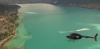 Vol hélicoptère au-dessus du lac d'Annecy