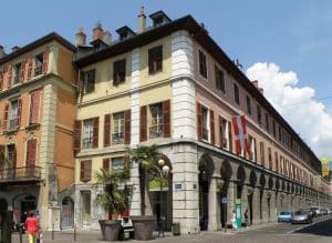 Les arcades de la rue de Boigne à Chambéry