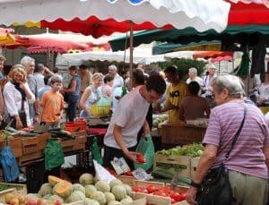 Marché de Bluffy en Haute-Savoie