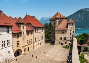 La cour du château d'Annecy