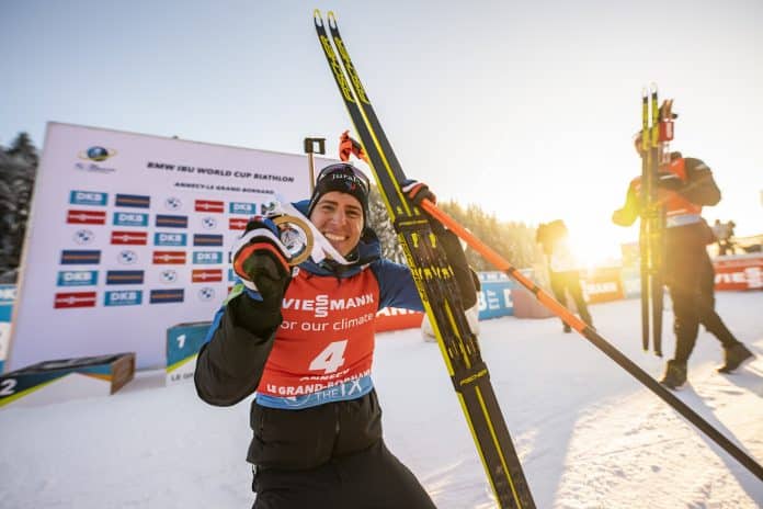 biathlète avec médaille -©K.-Voigt- Agence Zoom