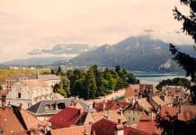 Annecy et son lac vus depuis le Château