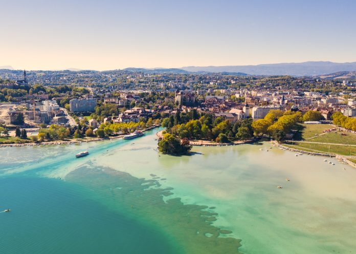 lac annecy vue aérienne