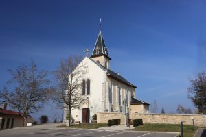 place de montagny avec son église ©M. Pitteloud