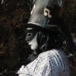masque noir et blanc ©M. Pitteloud