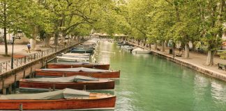 pont des amours printemps annecy