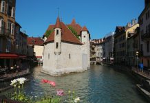 Palais de l'île annecy vieille ville © M. Pitteloud