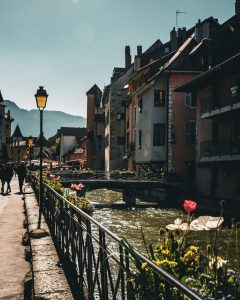 Vieille Ville Annecy avec Thiou © M. Pitteloud