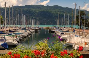 port aix les bains avec bateaux