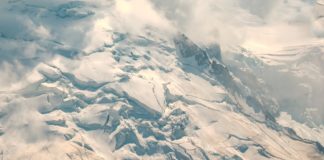 vue sur le mont blanc et ses glaciers