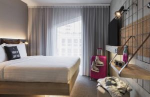 moxy lausanne city