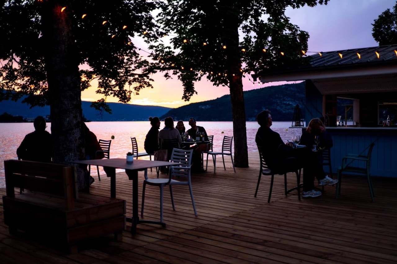 Restaurant bord du lac d'Annecy