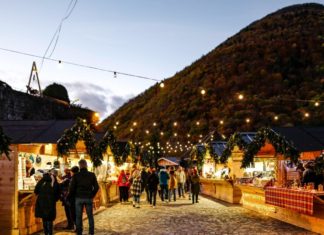 Le château du Père Noël à Menthon-Saint-Bernard : dates & programme 2025 de cet évènement féérique ! Marché de Noël château de Menthon-Saint-Bernard 2025