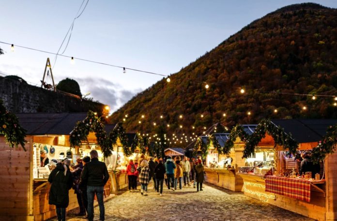 Marché de Noël château de Menthon-Saint-Bernard 2025