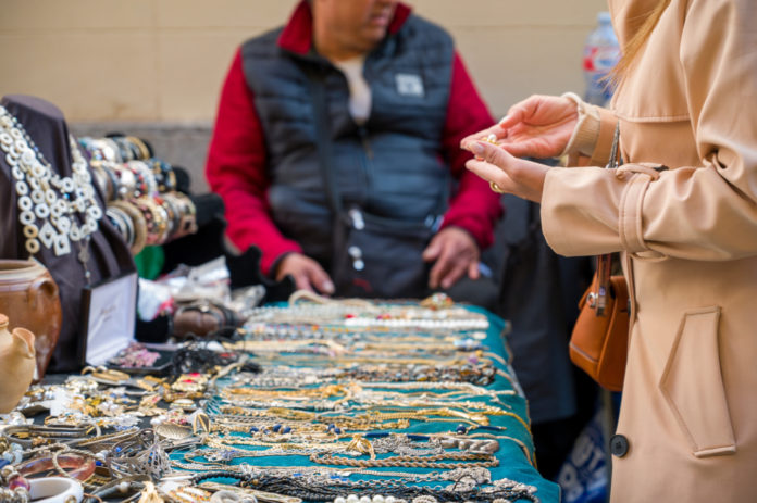 Brocantes et vide-greniers Annecy et Haute-Savoie décembre 2025