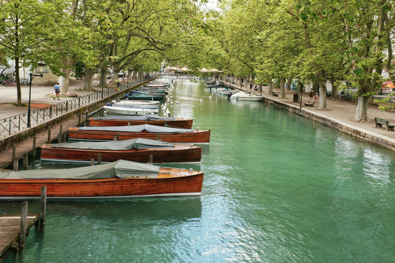 Bateau Annecy bouées