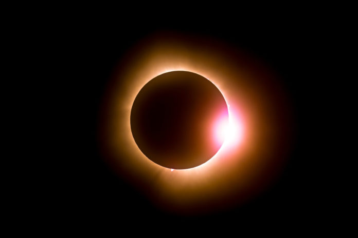 Éclipse solaire Annecy 2026
